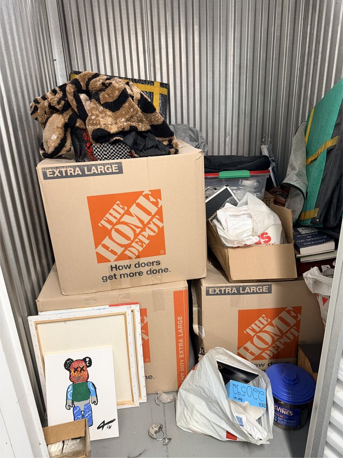 5 x 5 storage unit in Los Angeles, CA