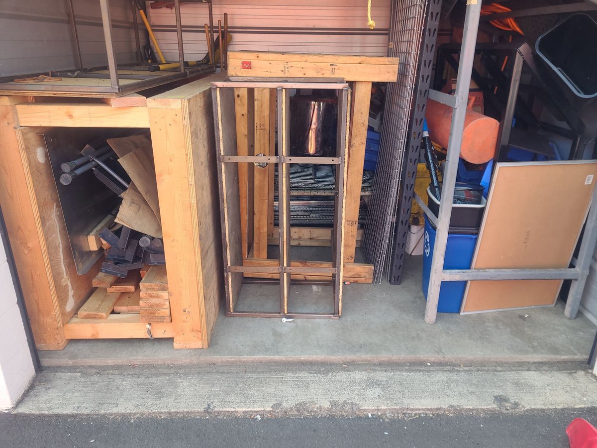 10 x 10 storage unit in Vancouver, WA