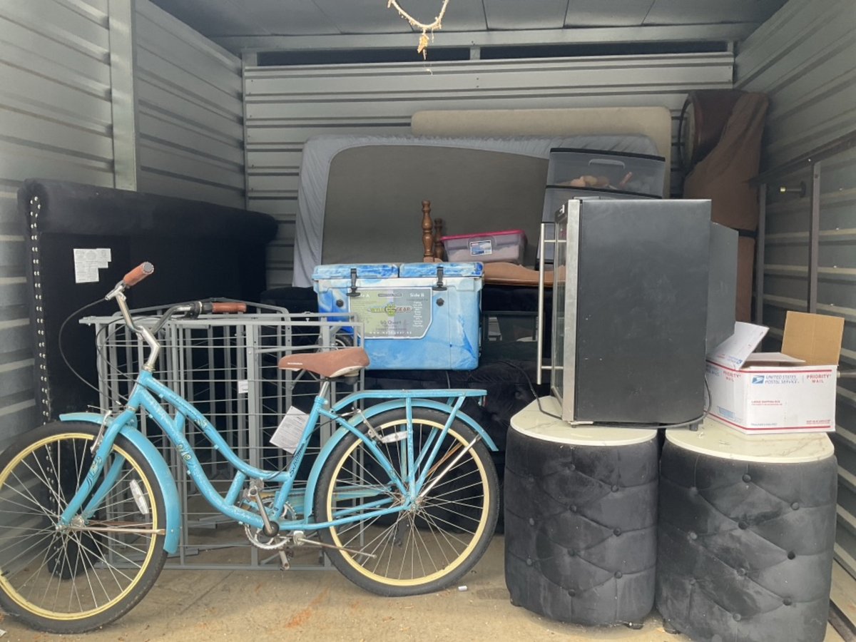 10 x 10 storage unit in Thomasville, NC