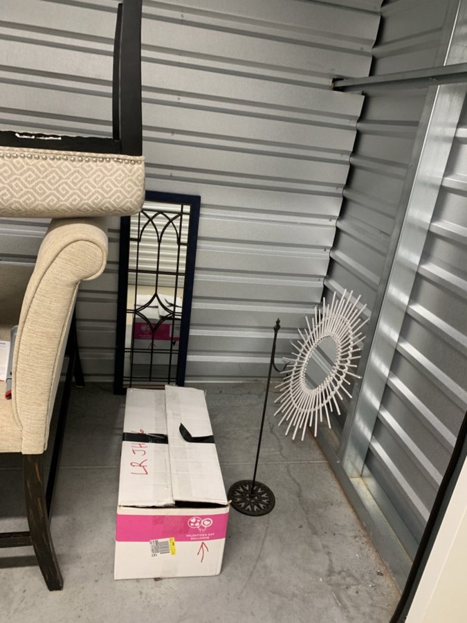 10 x 5 storage unit in Spring Hill, FL