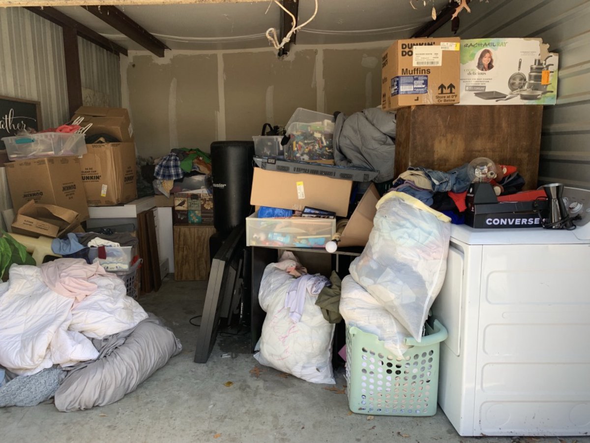 10 x 15 storage unit in Spring Hill, FL