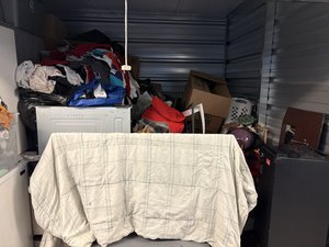 10 x 10 storage unit in Columbus, OH