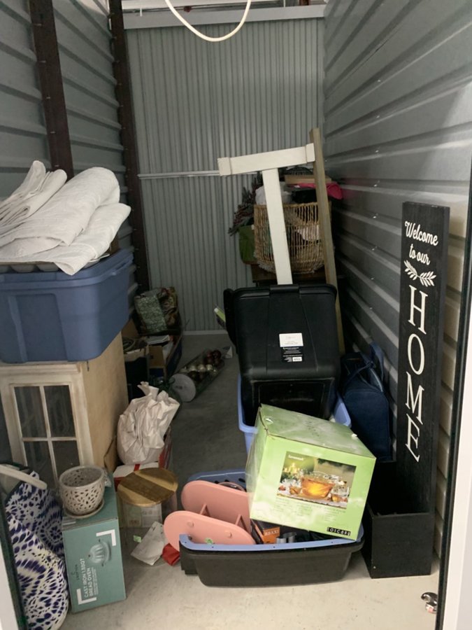 5 x 10 storage unit in Spring Hill, FL