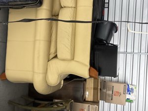 10 x 10 storage unit in Lansing, IL