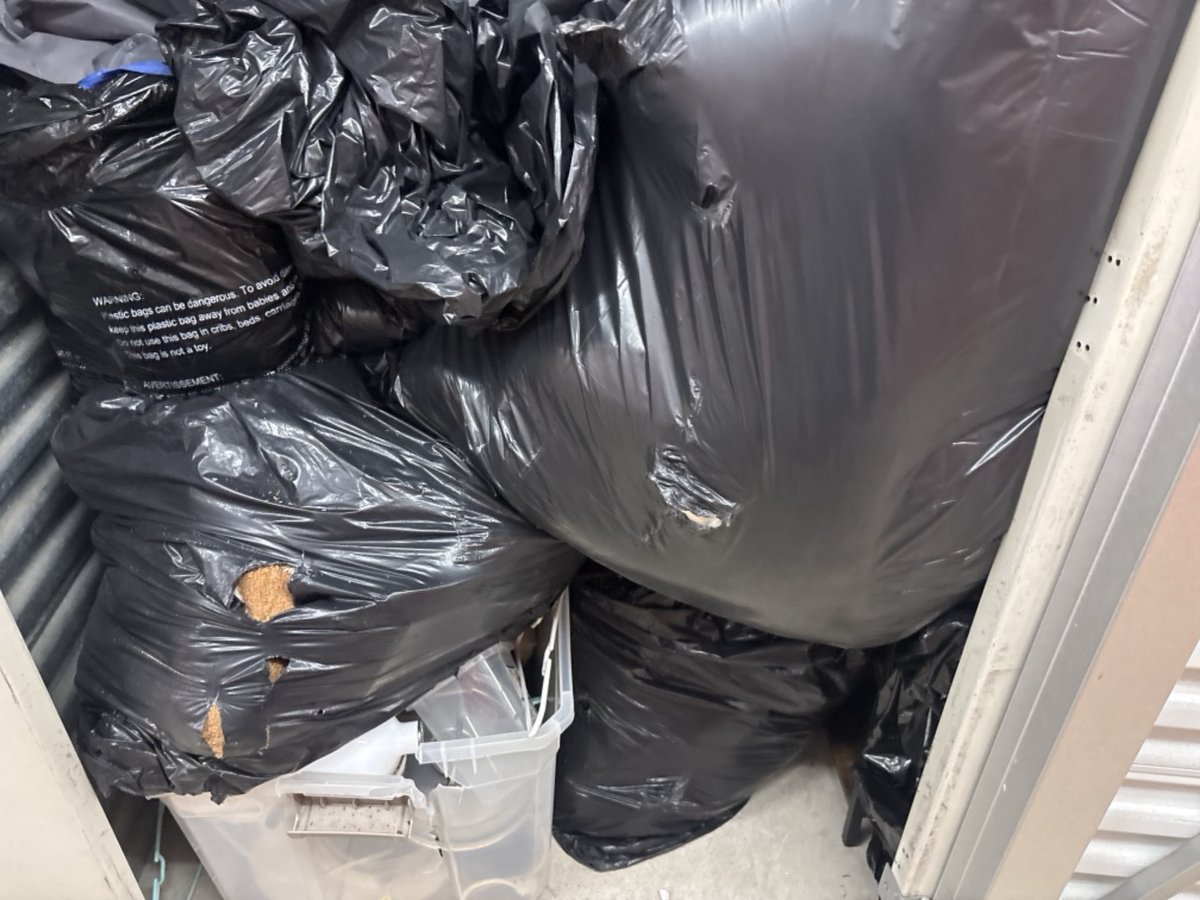 5 x 10 storage unit in Lansing, IL