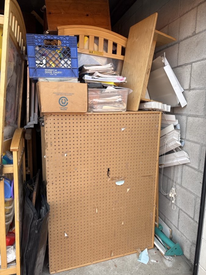 10 x 20 storage unit in Lansing, IL