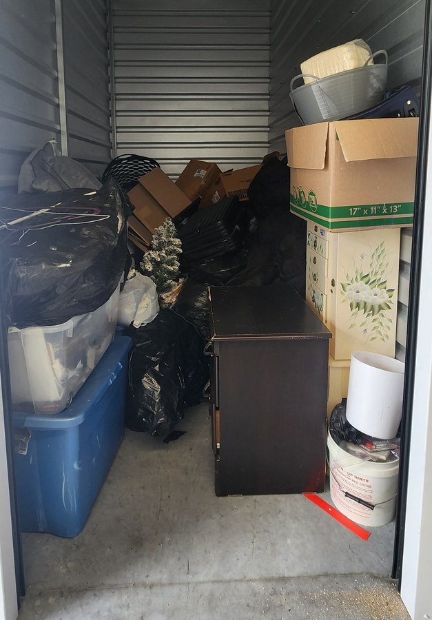 5 x 10 storage unit in Riverview, FL