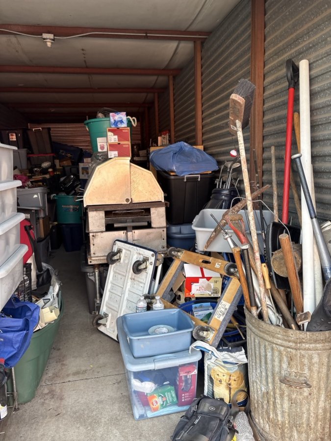 10 x 30 storage unit in Lansing, IL