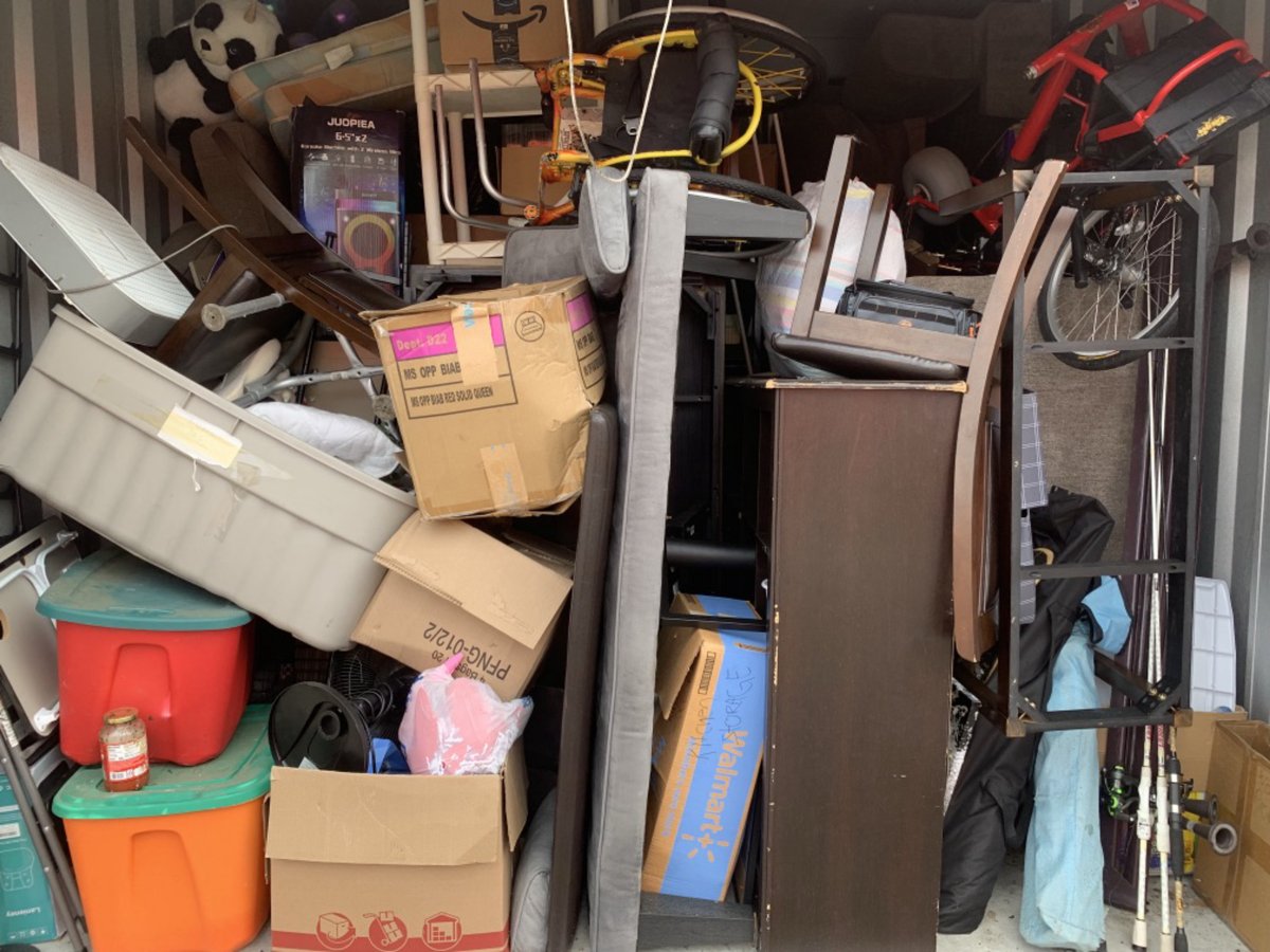 10 x 10 storage unit in Spring Hill, FL