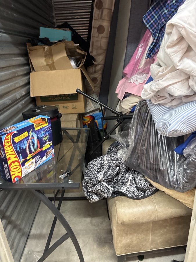 5 x 10 storage unit in Lansing, IL