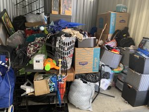 10 x 10 storage unit in Spring Hill, FL