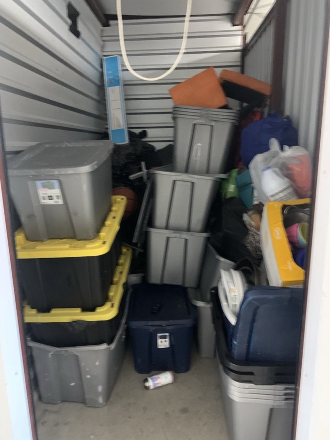 5 x 10 storage unit in Holiday, FL