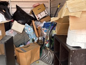10 x 10 storage unit in Chicago Heights, IL
