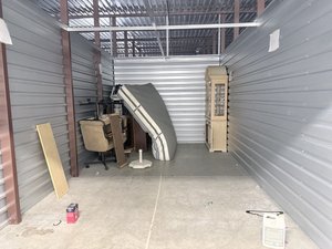 10 x 20 storage unit in Port Richey, FL