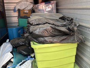 10 x 10 storage unit in Chicago Heights, IL