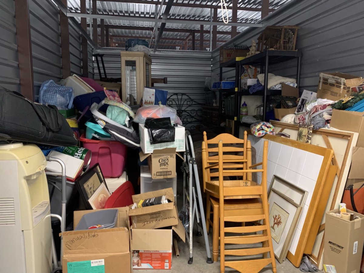 10 x 20 storage unit in Port Richey, FL