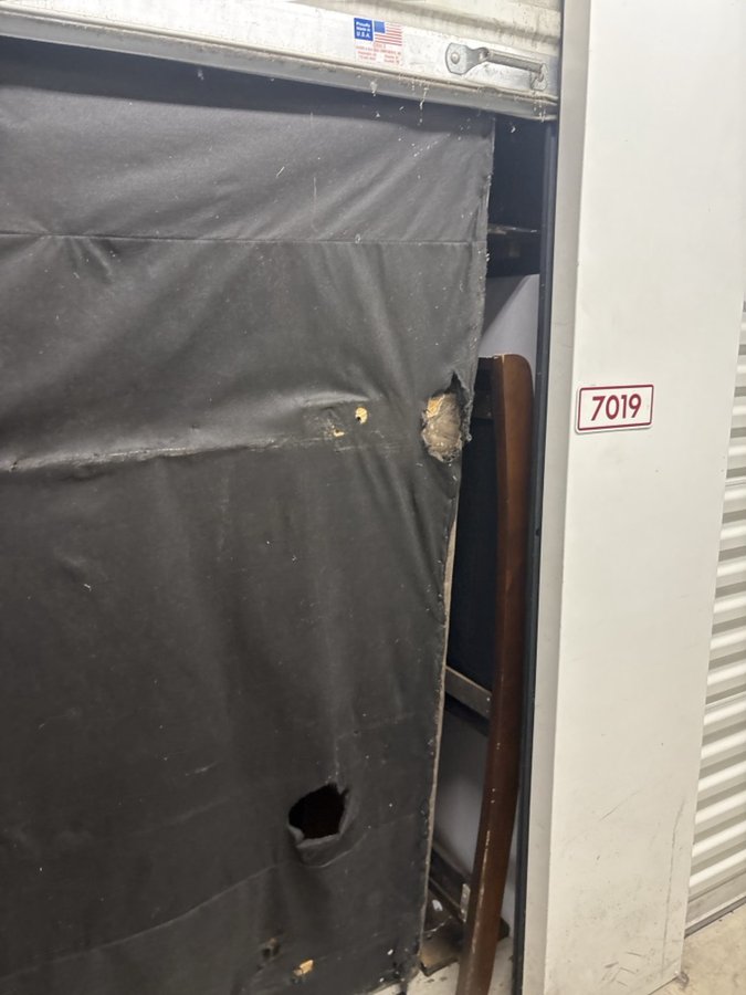 10 x 7 storage unit in Chicago Heights, IL