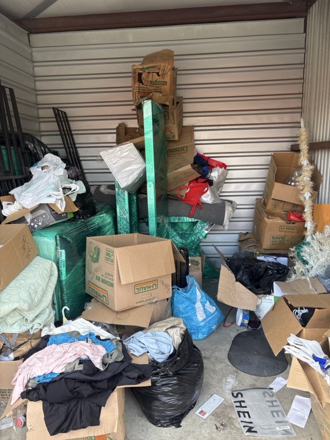 10 x 10 storage unit in Chicago Heights, IL
