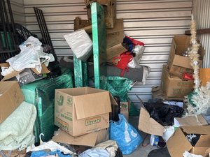 10 x 10 storage unit in Chicago Heights, IL