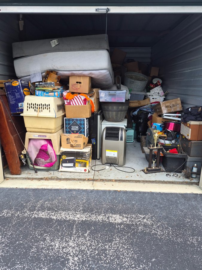 10 x 15 storage unit in Lakeland, FL