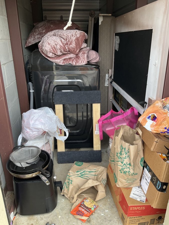 5 x 15 storage unit in Louisville, KY