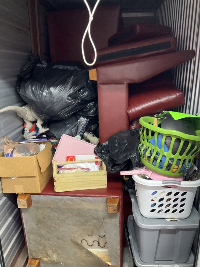 5 x 10 storage unit in Louisville, KY