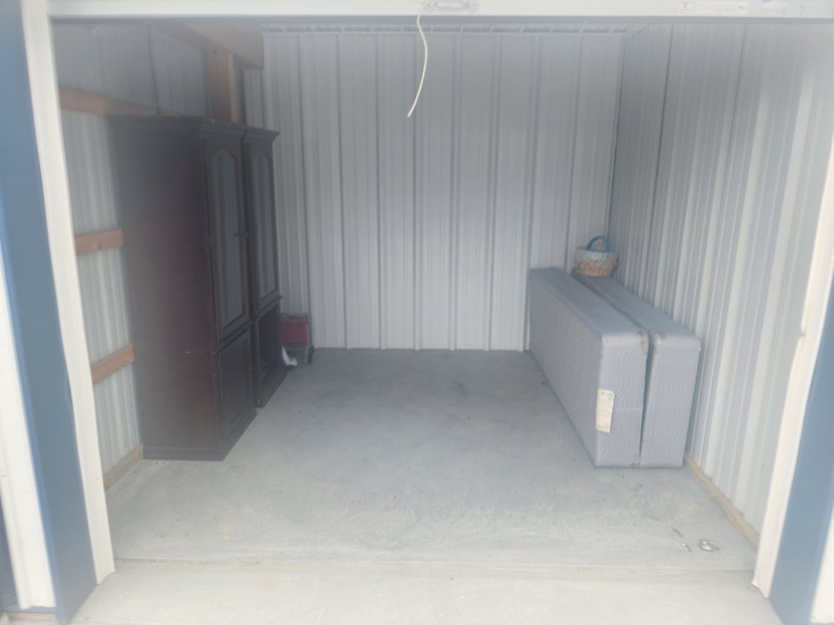10 x 10 storage unit in Halifax, PA
