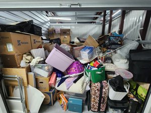 10 x 10 storage unit in Jacksonville, FL