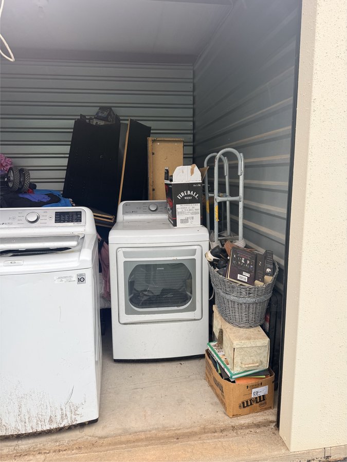 10 x 10 storage unit in Norman, OK