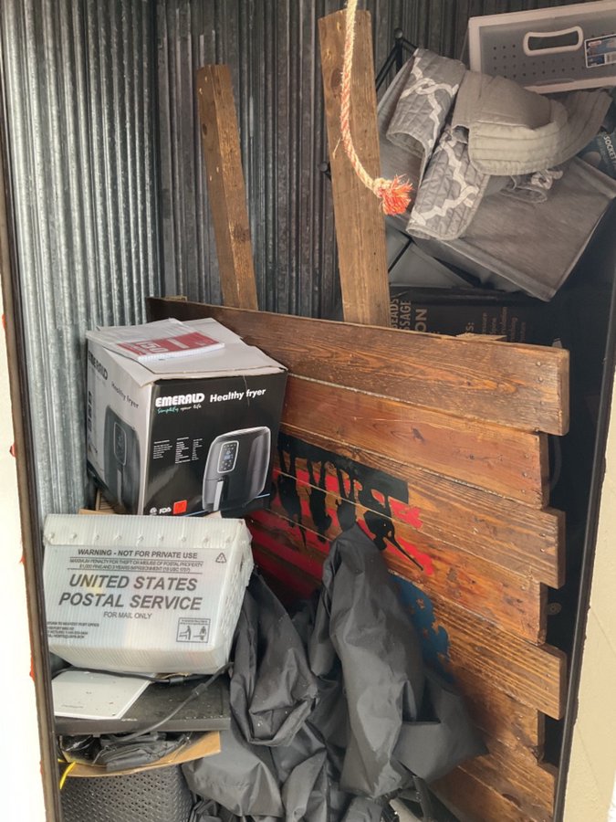 5 x 5 storage unit in Tarpon Springs, FL