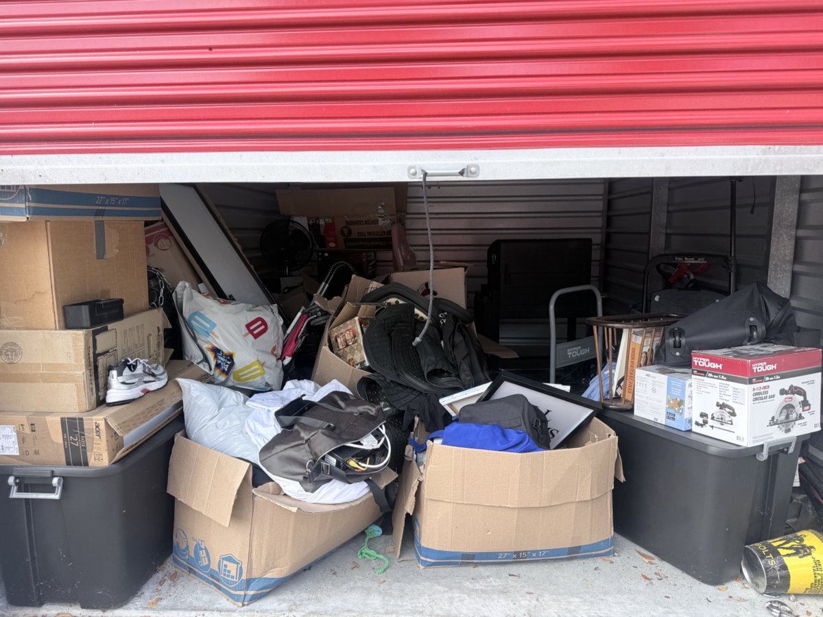 10 x 15 storage unit in Hudson, FL