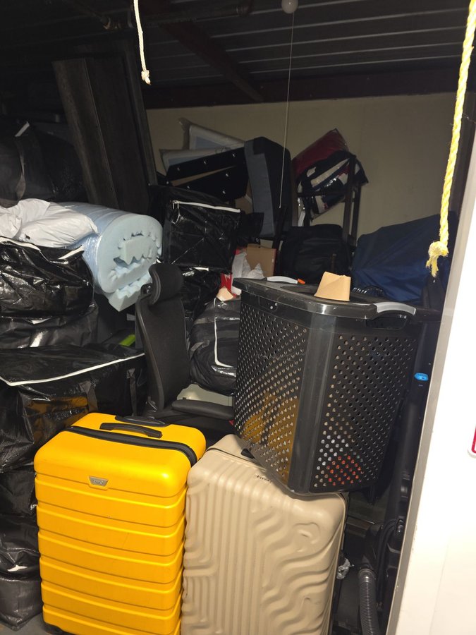 10 x 15 storage unit in Castro Valley, CA