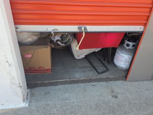 6 x 10 storage unit in San Leandro, CA