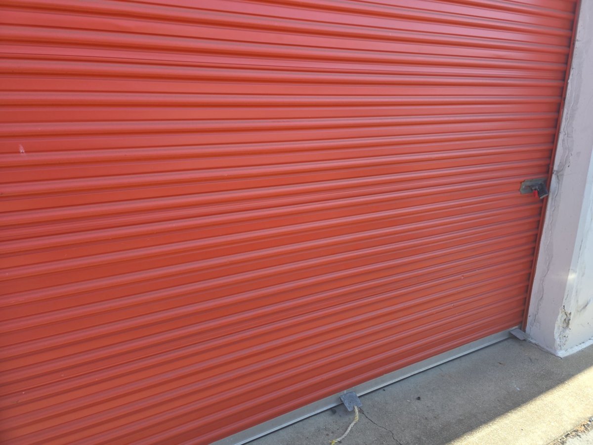 10 x 20 storage unit in San Leandro, CA