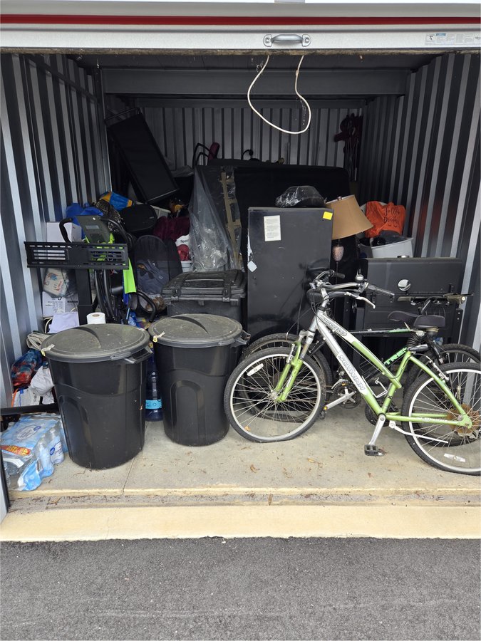 10 x 15 storage unit in Fayetteville, NC