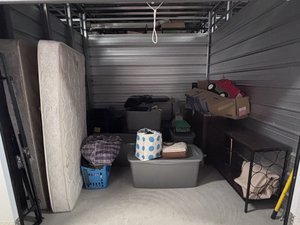10 x 10 storage unit in Lindenwold, NJ