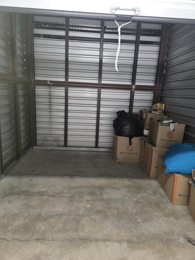 10 x 10 storage unit in Irvington, NJ