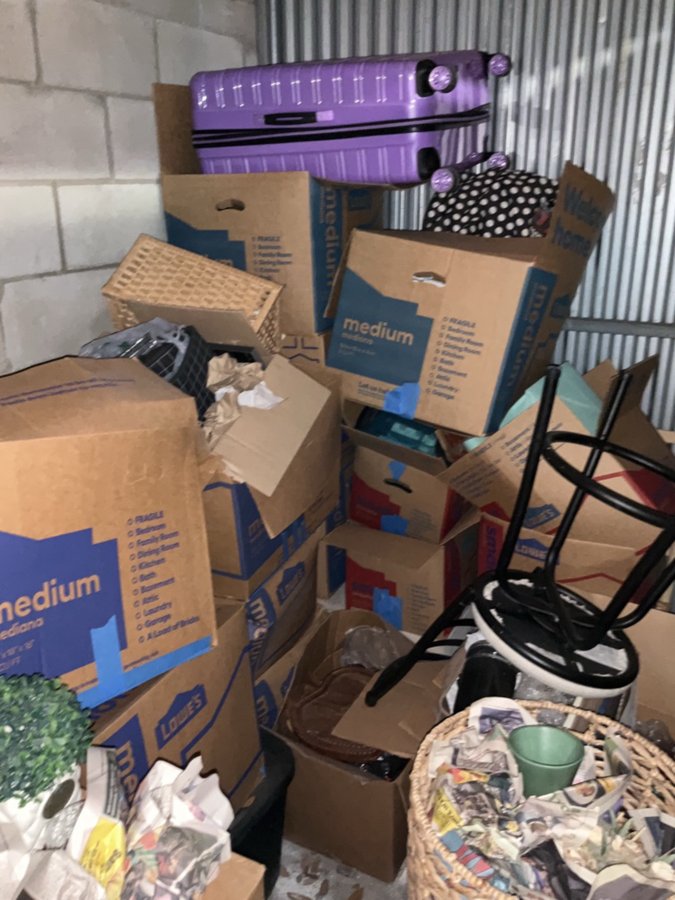 10 x 5 storage unit in Pinellas Park, FL