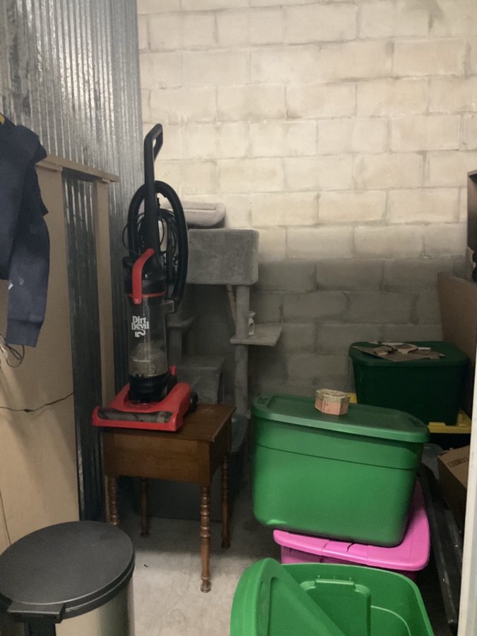 8 x 8 storage unit in Pinellas Park, FL