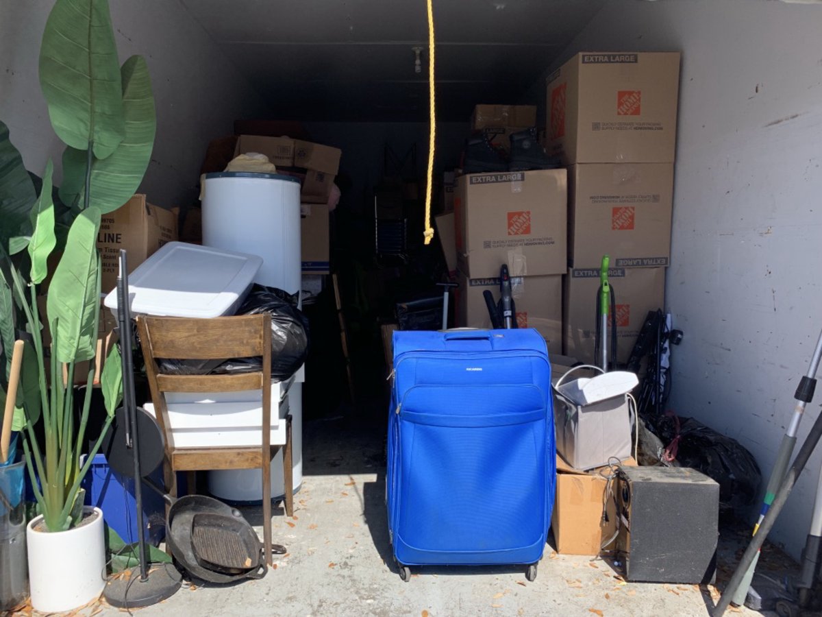 10 x 24 storage unit in Seminole, FL