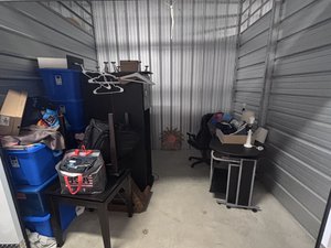 10 x 10 storage unit in Lindenwold, NJ