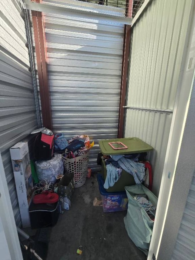 5 x 5 storage unit in Capitol Heights, MD