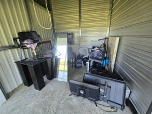 10 x 10 storage unit in Belleville, IL