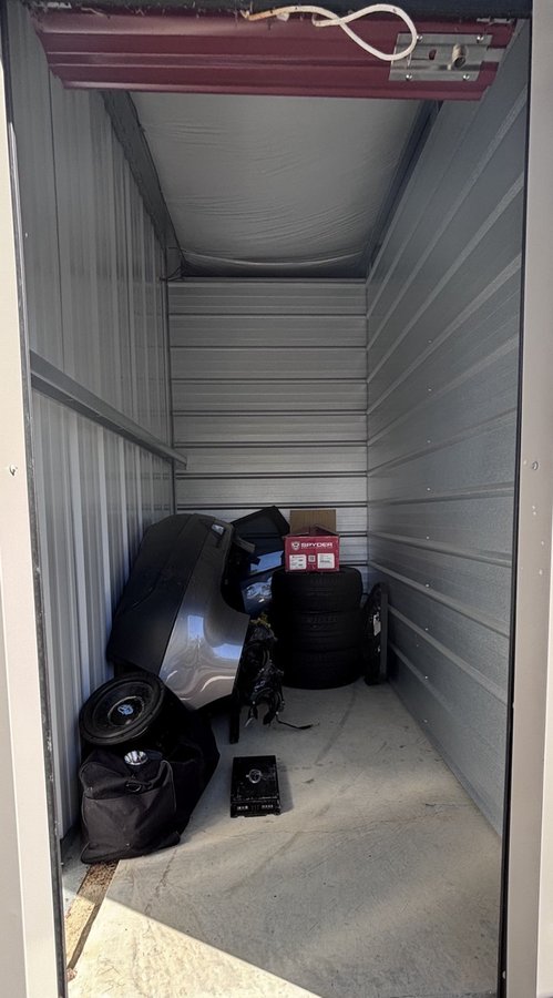 5 x 10 storage unit in Lindenwold, NJ