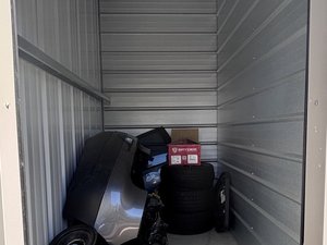 5 x 10 storage unit in Lindenwold, NJ