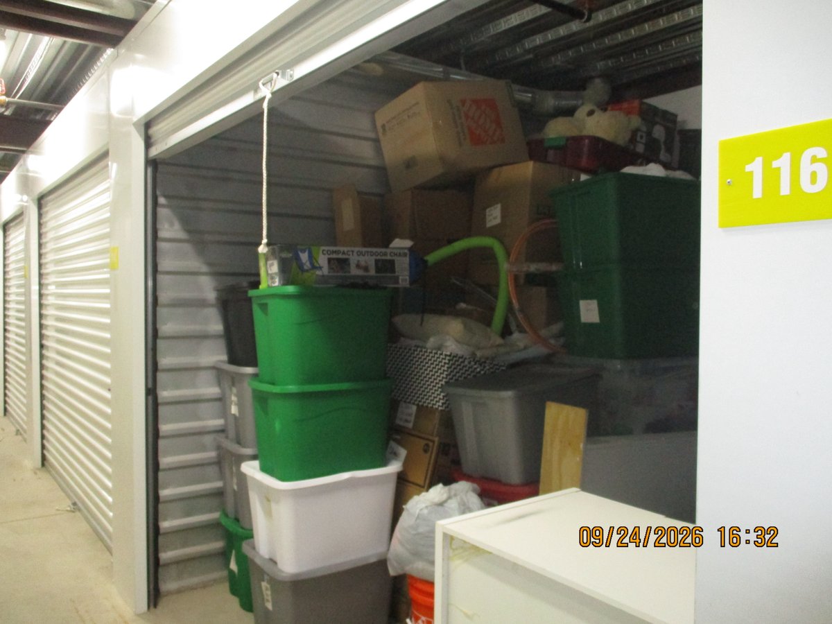 10 x 9 storage unit in Southfield, MI