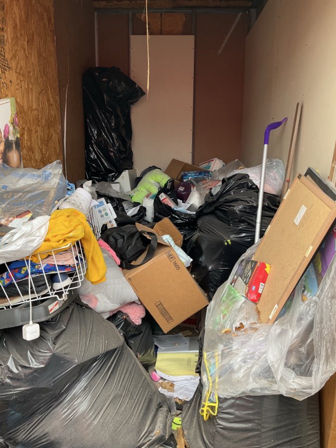 5 x 10 storage unit in St Petersburg, FL