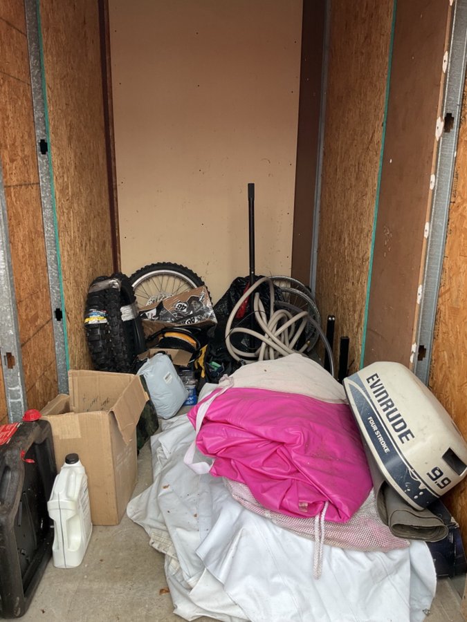 5 x 10 storage unit in St Petersburg, FL