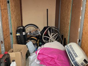 5 x 10 storage unit in St Petersburg, FL