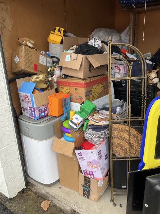 10 x 10 storage unit in Liverpool, NY